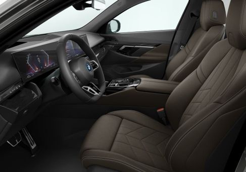BMW 530, 2026