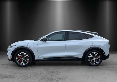 Ford Mustang Mach-E, 2022
