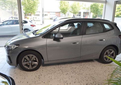 BMW 218, 2022 3