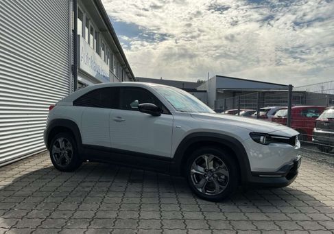 Mazda MX-30, 2023 3