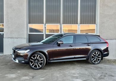 Volvo V90 Cross Country, 2017