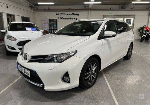 Toyota Auris Touring Sports, 2015