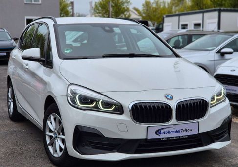 BMW 216, 2018