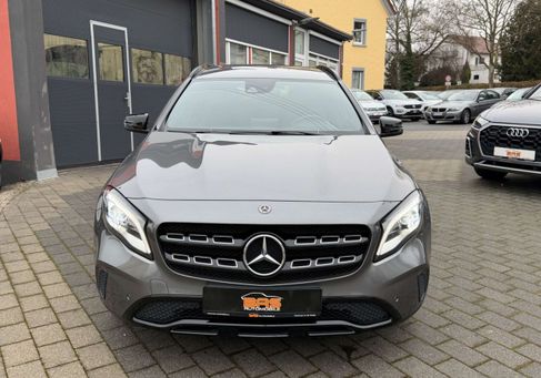 Mercedes-Benz GLA 220, 2019