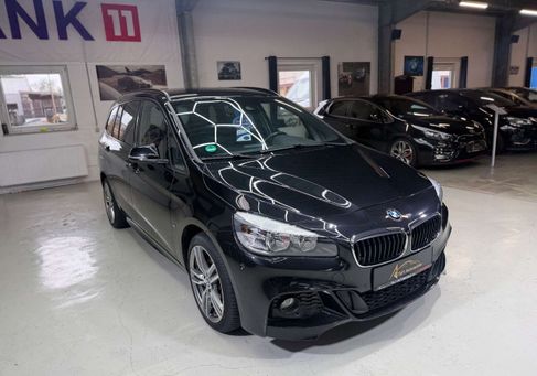 BMW 218, 2017