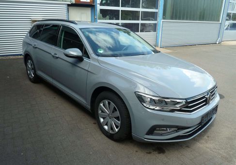 Volkswagen Passat Variant, 2022 3