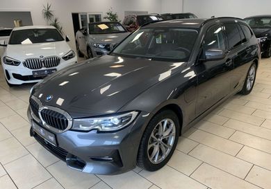 BMW 330, 2021