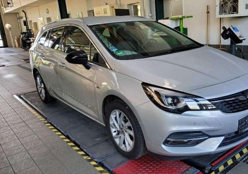 Opel Astra, 2021