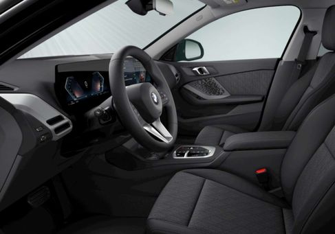 BMW 220, 2025 3