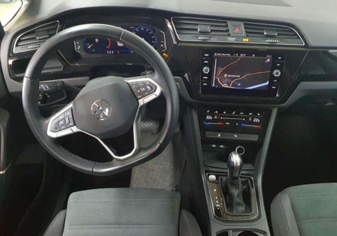 Volkswagen Touran, 2023 3