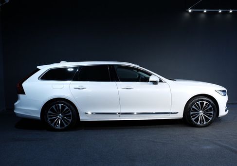 Volvo V90, 2023