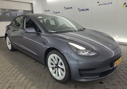 Tesla Model 3, 2021