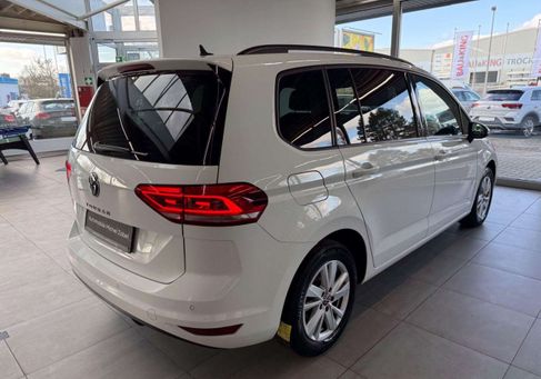 Volkswagen Touran, 2022 3