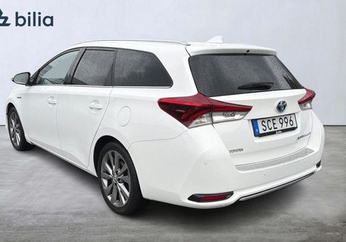 Toyota Auris Touring Sports, 2016