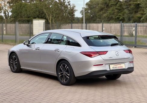 Mercedes-Benz CLA 200, 2023 3
