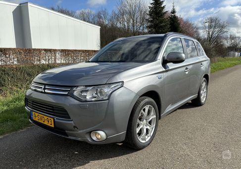 Mitsubishi Outlander, 2013