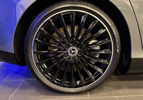 Mercedes-Benz EQE, 2025