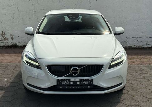 Volvo V40, 2019