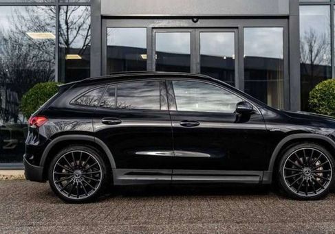 Mercedes-Benz GLA 35 AMG, 2022