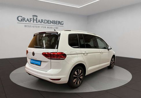 Volkswagen Touran, 2024 2