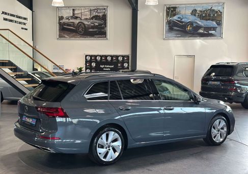 Volkswagen Golf, 2022 3