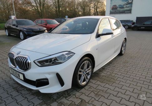 BMW 118, 2021