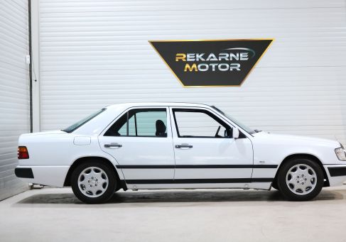 Mercedes-Benz 200, 1988