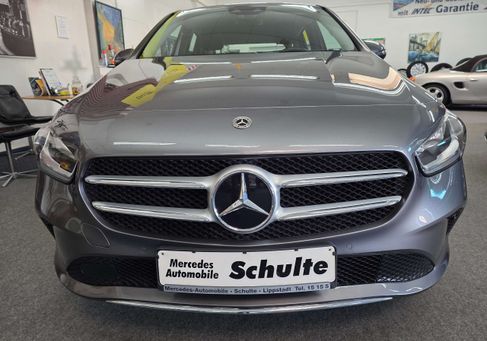 Mercedes-Benz B 180, 2020