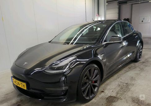 Tesla Model 3, 2019