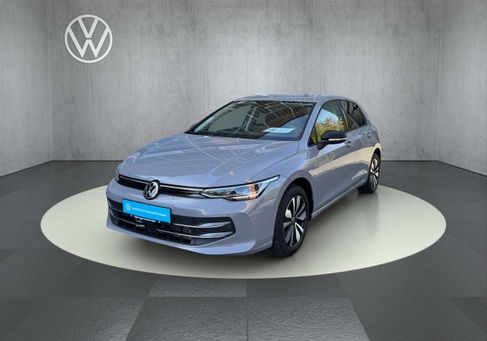 Volkswagen Golf, 2024