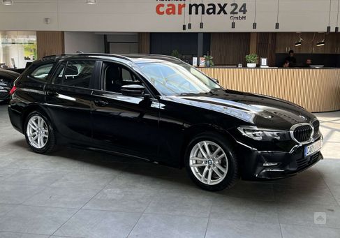 BMW 330, 2021