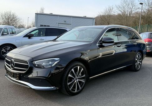 Mercedes-Benz E 300, 2022 2