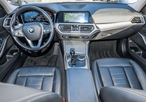 BMW 318, 2021