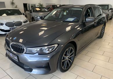 BMW 330, 2021