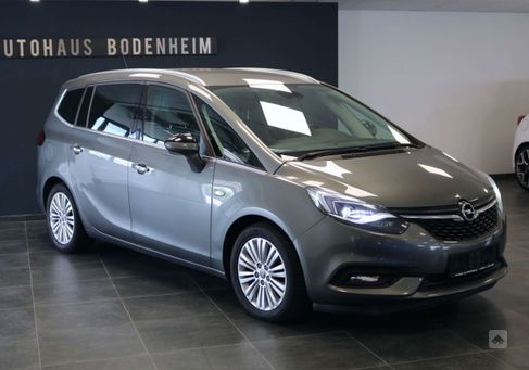 Opel Zafira, 2017