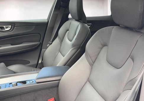 Volvo XC60, 2025
