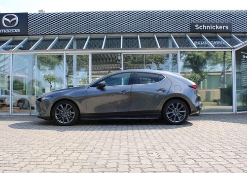 Mazda 3, 2025