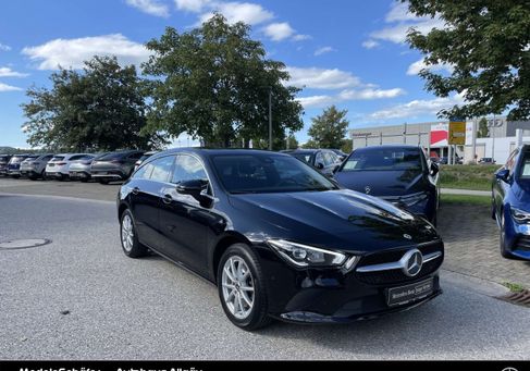 Mercedes-Benz CLA 250, 2022 3