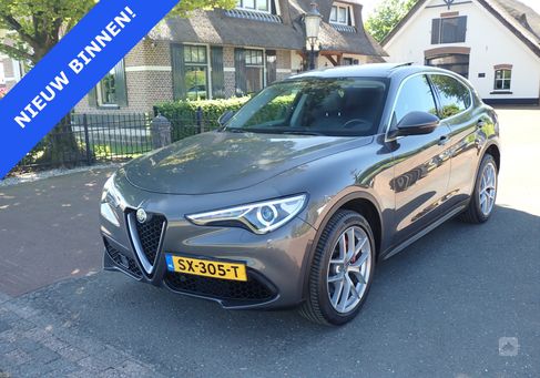 Alfa Romeo Stelvio, 2018