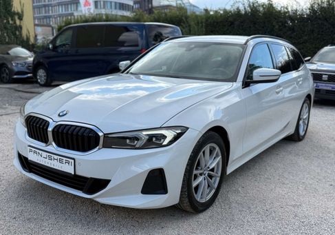 BMW 318, 2022