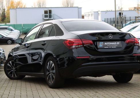 Mercedes-Benz A 200, 2022