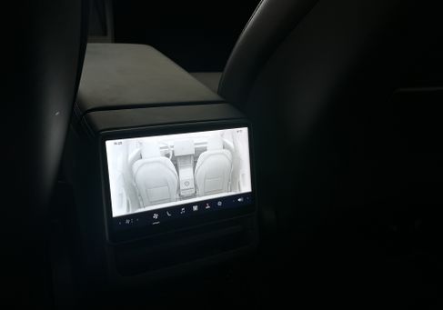 Tesla Model 3, 2024 3