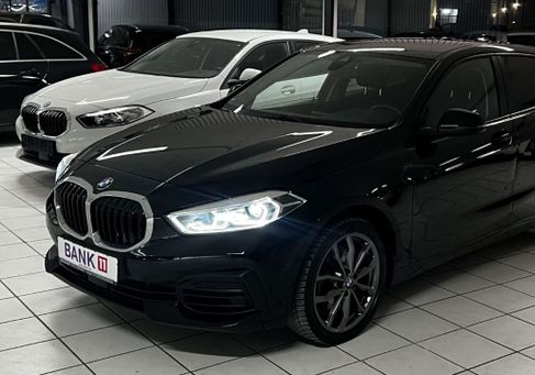 BMW 118, 2022