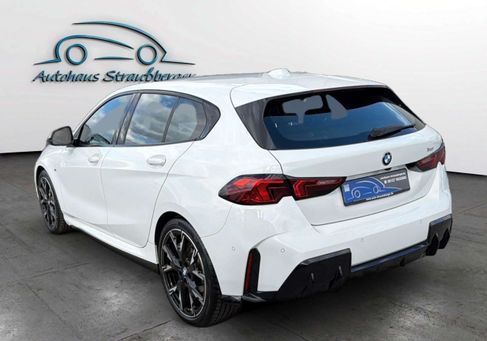 BMW 120, 2024