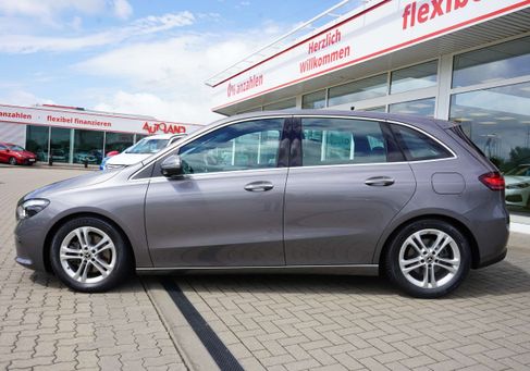 Mercedes-Benz B 220, 2024