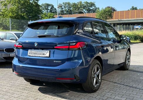 BMW 220, 2025 2