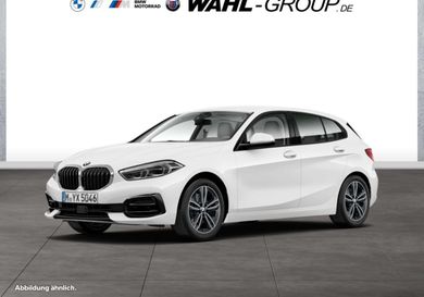 BMW 118, 2022