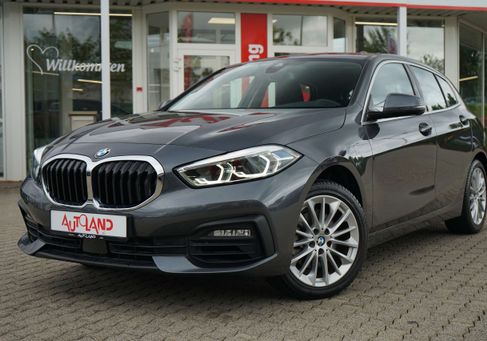 BMW 116, 2021