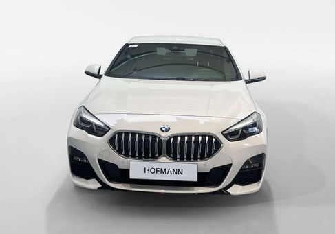 BMW 218, 2020