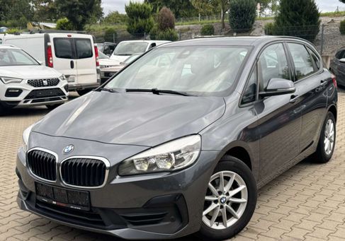 BMW 216, 2019